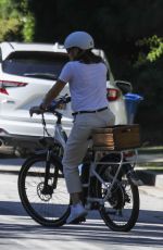 JENNIFER GARNER Out Riding a Bike in Brentwood 08/27/2023