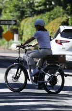 JENNIFER GARNER Out Riding a Bike in Brentwood 08/27/2023