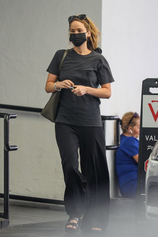 JENNIFER LAWRENCE Leaves a Spa in Beverly Hills 08/01/2023