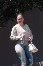 JENNIFER LOPEZ Heading to a Gym in New York 07/31/2023