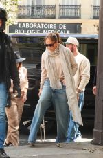 JENNIFER LOPEZ Shopping for Some Antique at Le Marais and Saint Germain Area in Paris 08/07/2023