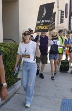 JERI RYAN at SAG-Aftra and the WGA Picket at Warner Brothers in Los Angeles 08/14/2023