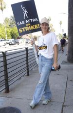 JERI RYAN at SAG-Aftra and the WGA Picket at Warner Brothers in Los Angeles 08/14/2023