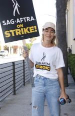 JERI RYAN at SAG-Aftra and the WGA Picket at Warner Brothers in Los Angeles 08/14/2023