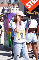 JERI RYAN at SAG Strike at Warner Brothers Studios in Burbank 08/26/2023
