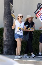 JERI RYAN SAG-AFTRA Strike at Warner Bros. in Los Angeles 08/15/2023