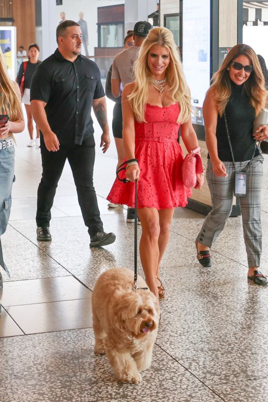 JESSICA SIMPSON Arrives at a Petsafe Event in Beverly Hills 08/25/2023