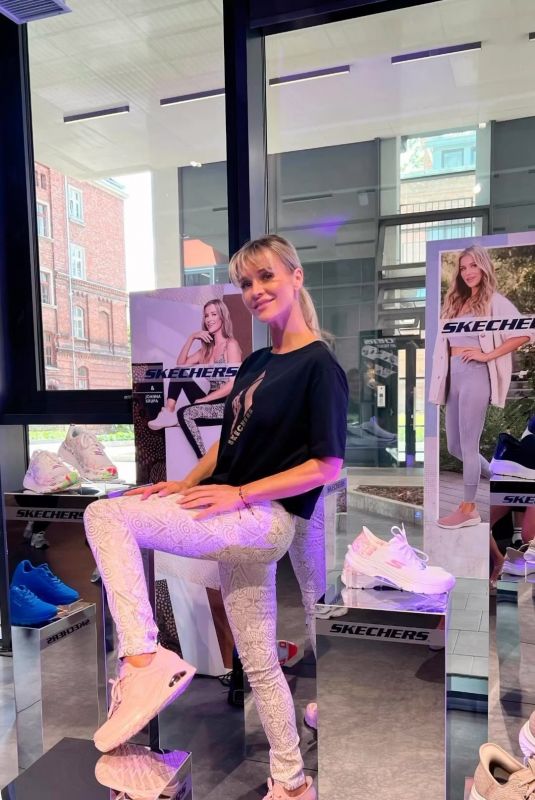 JOANNA KRUPA - Instagram Photos 08/11/2023