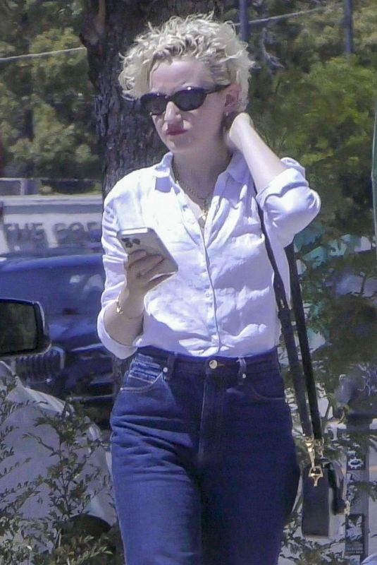 JULIA GARNER Out for Lunch in Los Feliz 08/12/2023