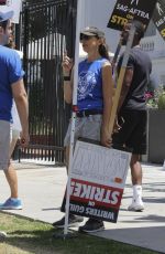JUSTINE BATEMAN at SAG-AFTRA Strike at Netflix Headquarters in Los Angeles 08/08/2023