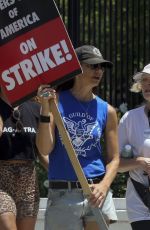 JUSTINE BATEMAN at SAG-AFTRA Strike at Netflix Headquarters in Los Angeles 08/08/2023