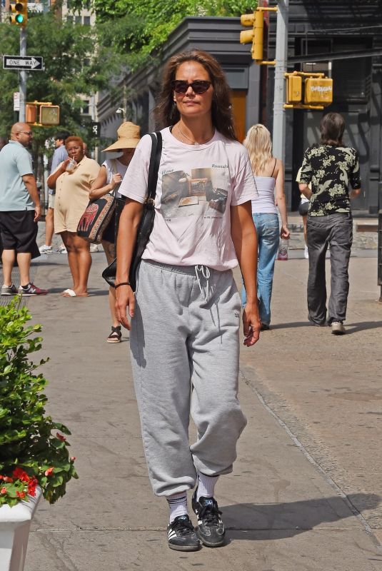 KATIE HOLMES in a Gray Sweatpants and a White T-shirt Out in New York 08/05/2023