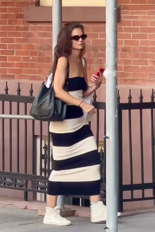 KATIE HOLMES Out and About in Manhattan 08/14/2023