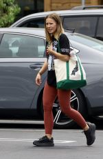KRISTEN BELL Shopping at Lazy Acres Market in Los Feliz 08/09/2023