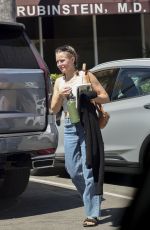 KRISTEN BELL Visiting a Dermatologist in Studio City 08/08/2023