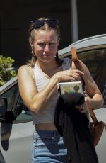 KRISTEN BELL Visiting a Dermatologist in Studio City 08/08/2023