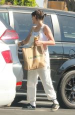 KRISTEN SETWART Shopping at Lazy Acres Market in Los Feliz 08/07/2023
