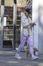 LADY VICTORIA HERVEY Out with Her Dog in Chelsea 08/07/2023