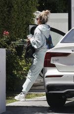 LALA KENT Arrives at Tom Sandoval and Ariana Madix Home in Los Angeles 08/05/2023