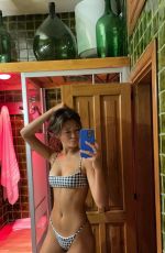 LILY CHEE - Instagram Photos and Videos 08/15/2023
