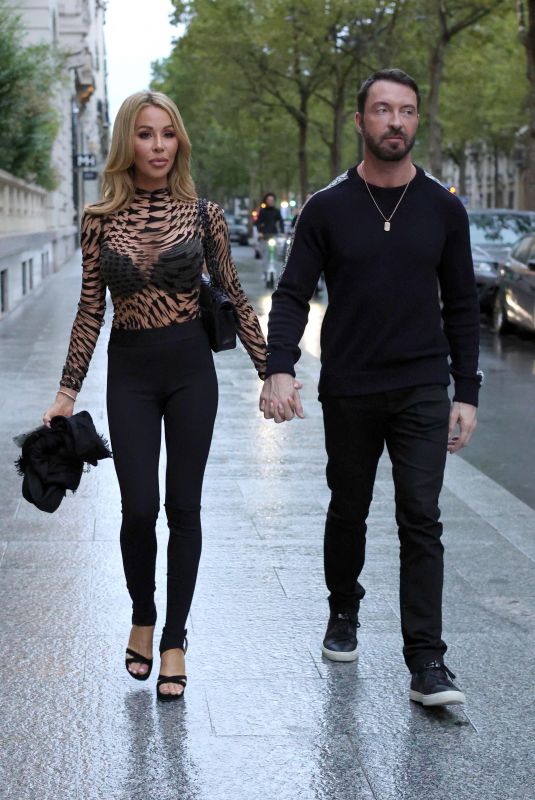 LISA HOCHSTEIN and Jody Glidden Leaves Their Hotel in Paris 07/31/2023