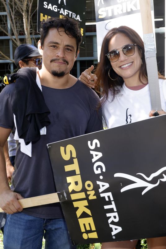 NADINE NICOLE HEIMANN at SAG-AFTRA and WGA Strike at Warner Brothers Studios in Burbank 08/18/2023