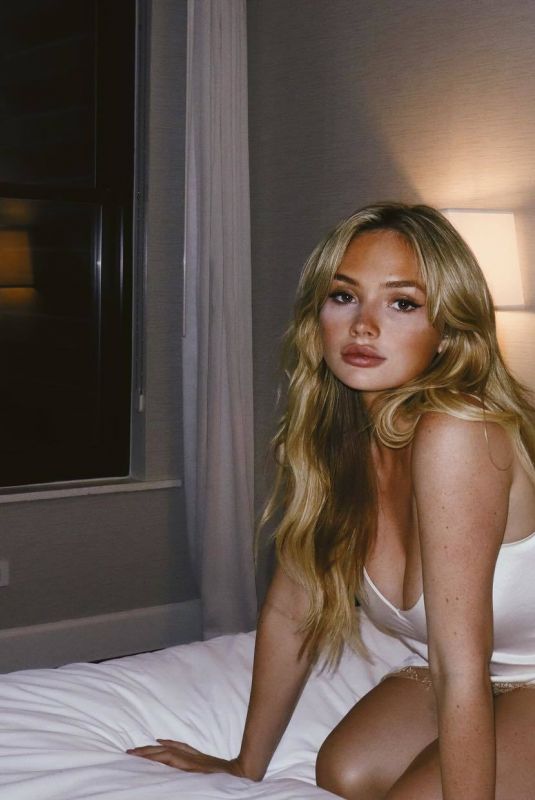 NATALIE ALYN LIND at a Photoshoot at The Talbot in Chicago, August 2023