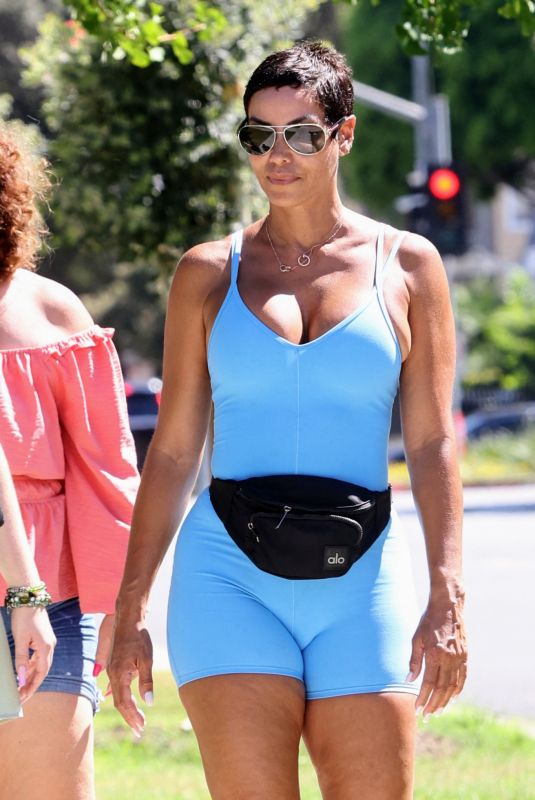 NICOLE MURPHY Out for a Walk in Los Angeles 08/22/2023