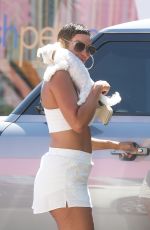 NICOLE MURPHY Picks up Her Dog at PoshPetcare in West Hollywood 08/28/2023