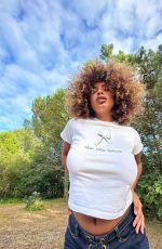 PAOLA LOCATELLI - Instagram Photos 08/02/2023