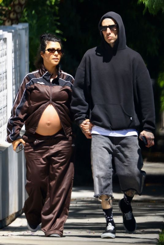 Pregnant KOURTNEY KARDASHIAN and Travis Barker Out for Coffee at Cha Cha Macha in West Hollywood 08/03/2023