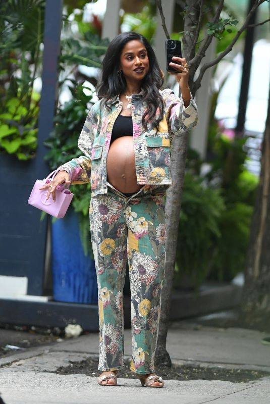 Pregnant VASHTIE KOLA at a Party in New York 08/30/2023