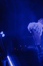 SABRINA CARPENTER - Emails I Can