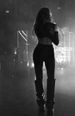 SABRINA CARPENTER - Emails I Can