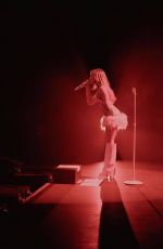 SABRINA CARPENTER - Emails I Can