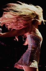 SABRINA CARPENTER - Emails I Can
