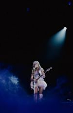 SABRINA CARPENTER - Emails I Can