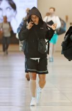 SAM KERR Arrives at Brisbane Airport" (20.08.2023) 21x
