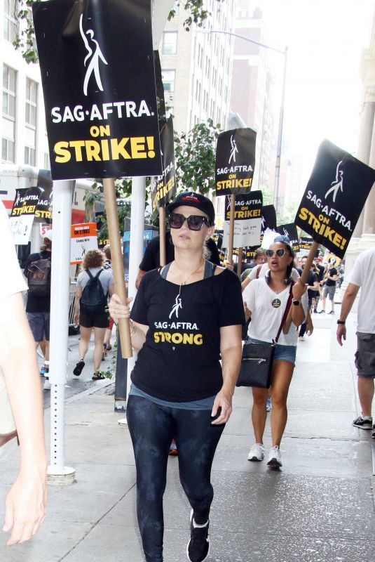 SAMANTHA MATHIS at SAG/AFTRA Strike in New York 08/21/2023