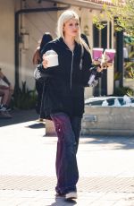 SAMI SHEEN at Sunlife Organics in Malibu 08/13/2023