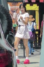 SCOUT WILLIS Stopping for Juice in Los Feliz 08/12/2023