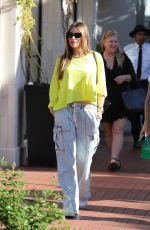 SOFIA VERGARA Out Shopping with Friends in Pacific Palisades 08/17/2023