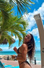 SOFIE DOSSI - Instagram Photos 08/01/2023