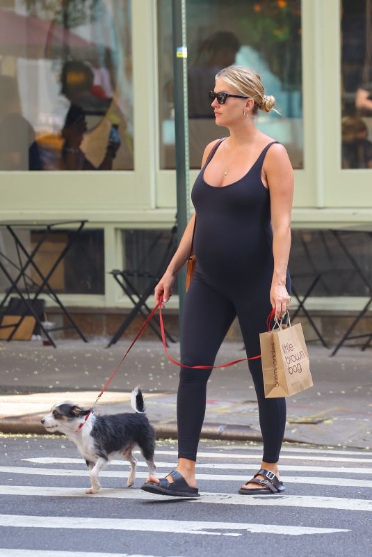 TAYLOR NEISEN Out with Her Dog in New York 08/01/2023