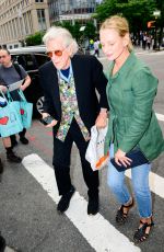 UMA THURMAN Arrives for Robert De Niro
