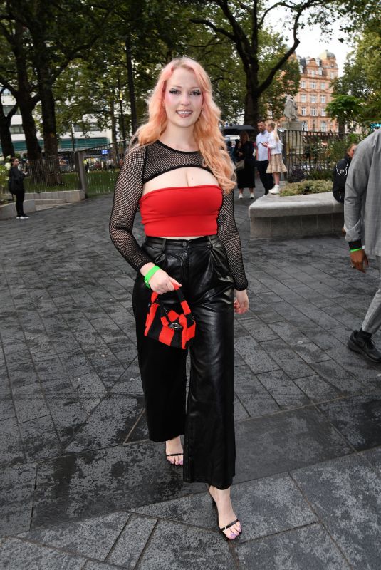 VICTORIA CLAY Arrives at Meg 2: The Trench Special Fan Screening in London 08/02/2023