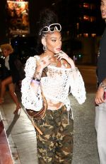 WINNIE HARLOW and Kyle Arrives at Drake