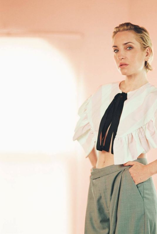 ZOE LISTER-JONES – Instagram Photo 08/15/2023