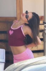ADDISON RAE Grabs Lunch to Go in Los Feliz 09/25/2023