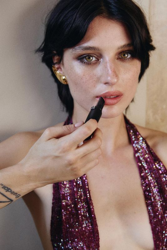ALICE PAGANI Getting Ready for Armani Dinner in Venice, 09/02/2023